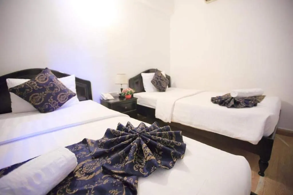 Pho Bien Hotel Nha Trang 2*,